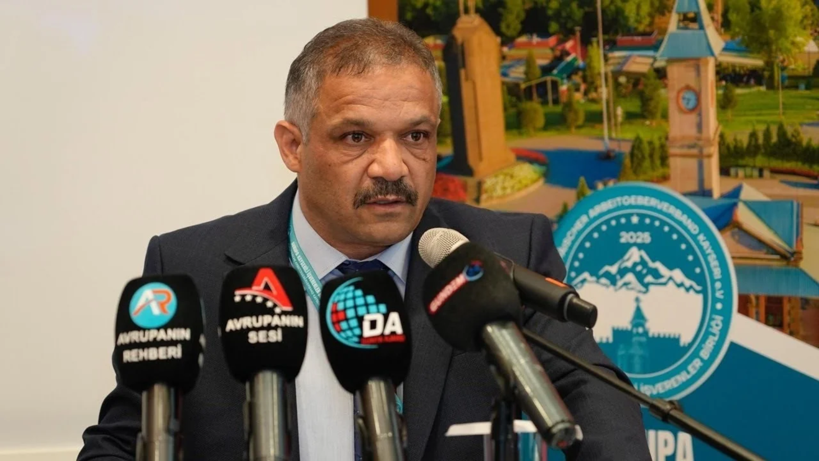 Ali Hızar’dan 29 Ekim mesajı: “Gönlümüz Türkiye”