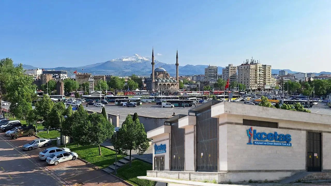 Kayseri’de 13 ilçeyi ilgilendiren elektrik kesintisi! Sabah saatlerinde başlayacak