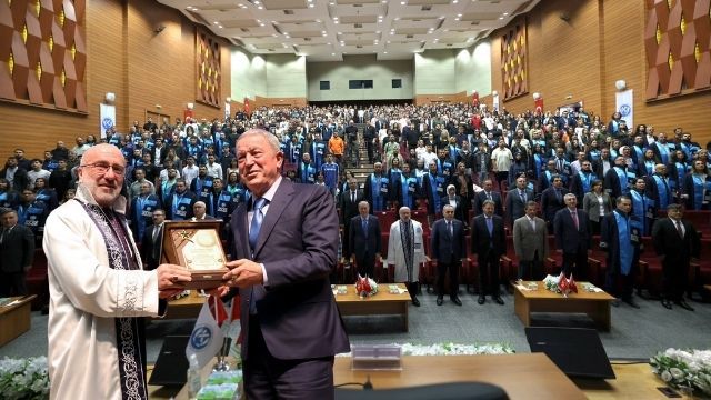 Hulusi Akar, Kayseri Üniversitesi’nde konuştu: “Türk olmak zor”