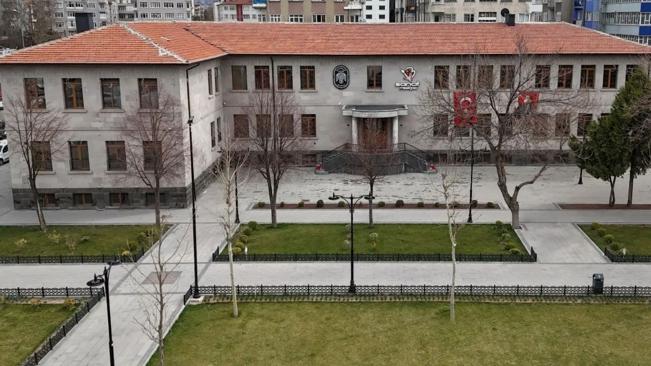Sanat Melikgazi.jpg